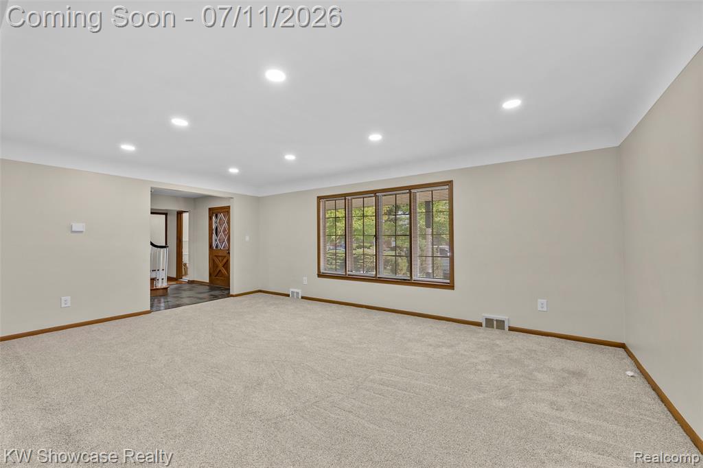 8362 Sunburst, Center Line, MI 48015 — Photo 14