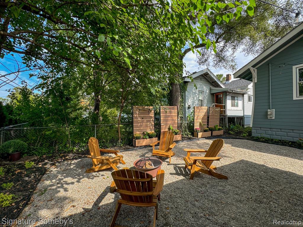 614 S PLEASANT Street, Royal Oak, MI 48067 — Photo 17