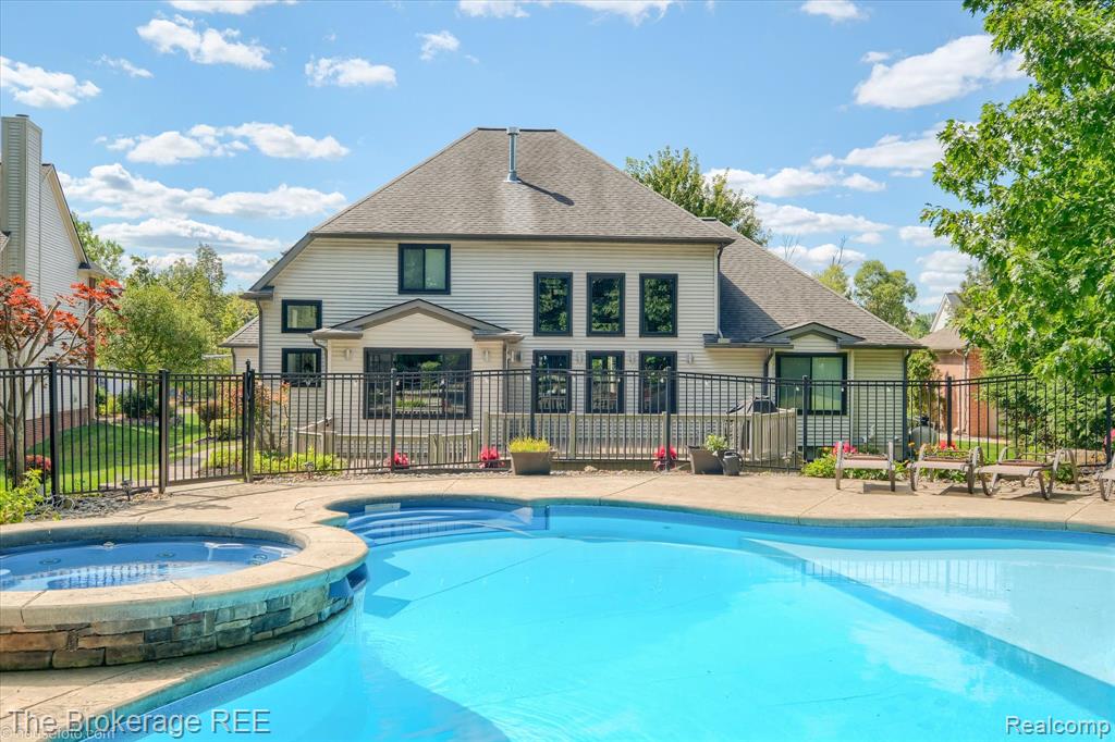 5239 Farmridge Lane, Grand Blanc, MI 48439 — Photo 89