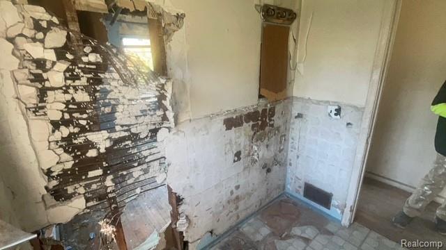 13042 Evanston Street, Detroit, MI, 48213