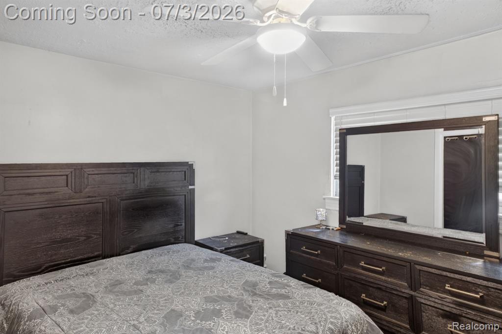 21326 Ithaca Avenue, Ferndale, MI 48220 — Photo 11