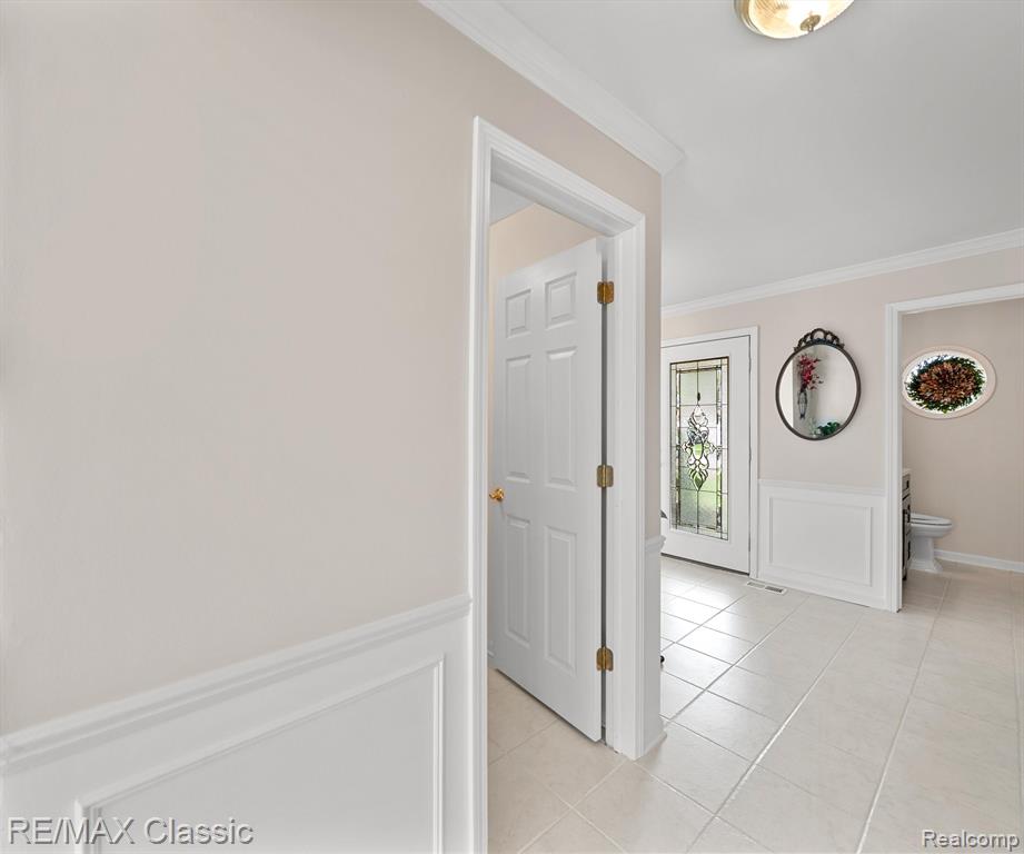 45597 HOLMES Drive, Canton, MI 48187 — Photo 24