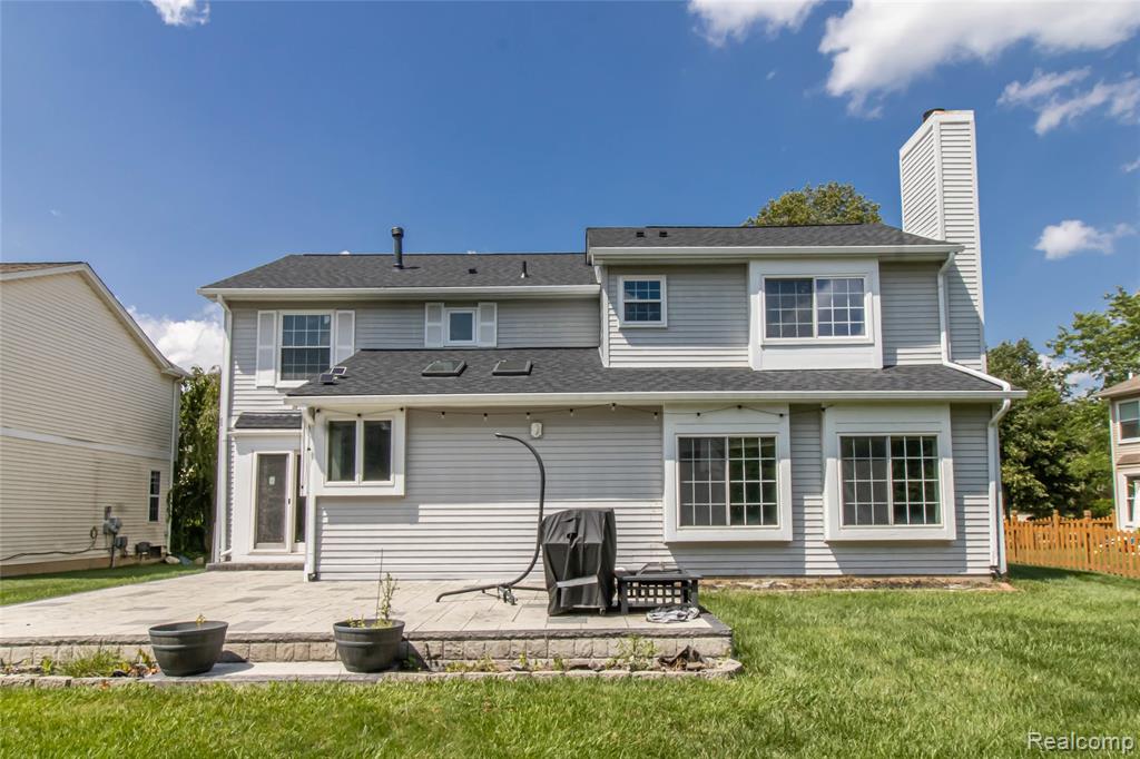 47302 Butler Lane, Novi, MI — Photo 47