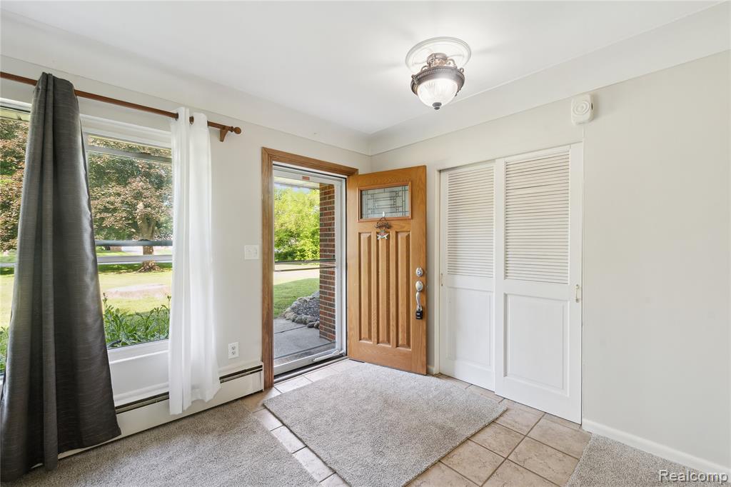 4403 Killarney Park Drive, Burton, MI 48529 — Photo 5