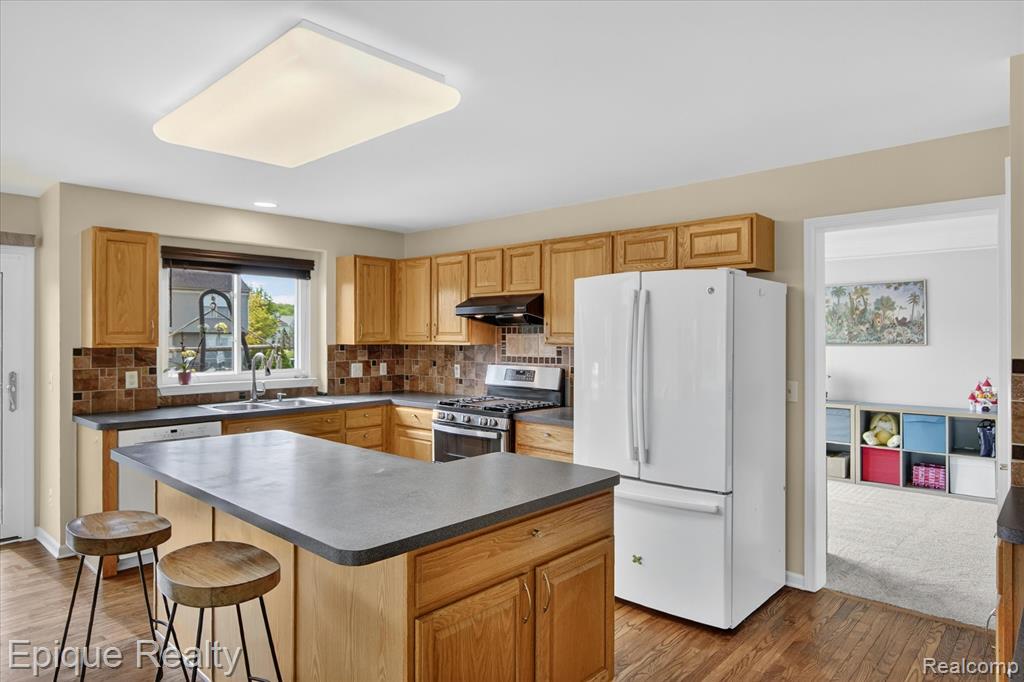 8068 Creek Bend Drive, Ypsilanti, MI 48197 — Photo 20