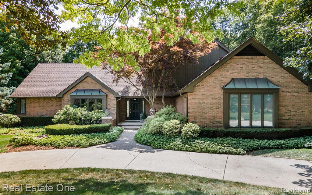 4794 RIVERS EDGE Drive, Troy, MI 48098 — Photo 3