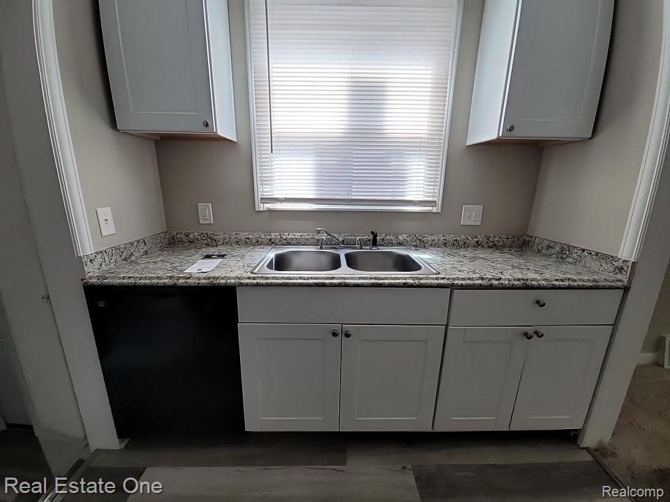 7732 DOLPHIN, Redford, MI 48239 — Photo 44