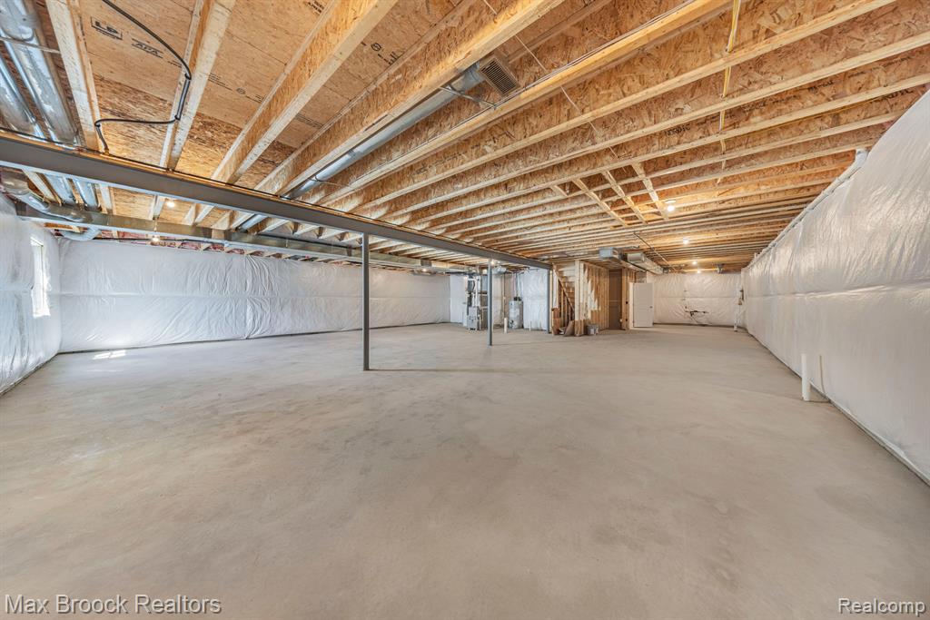 5636 Suffolk Court, West Bloomfield, MI — Photo 35