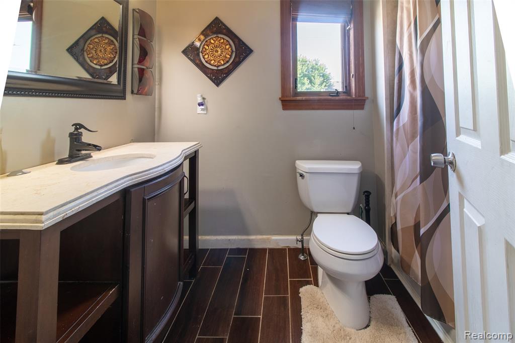 24550 Colonial Drive, Woodhaven, MI 48183 — Photo 22