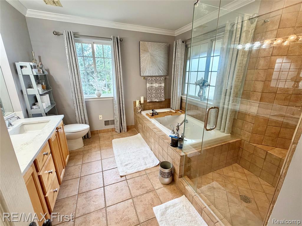 5998 Bella Vista Drive, West Bloomfield, MI — Photo 21