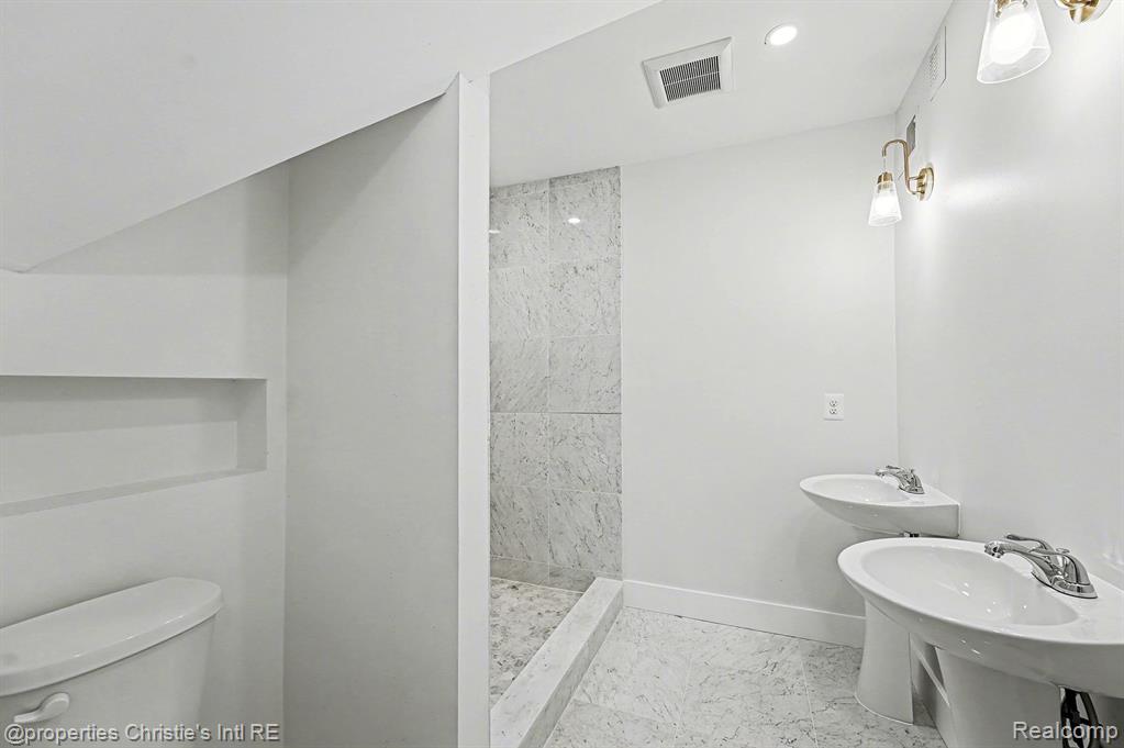 1463 Baldwin Street, Detroit, MI 48214 — Photo 9