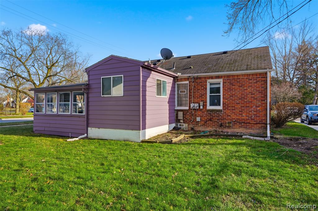 14000 Lincoln Street, Oak Park, MI 48237 — Photo 30