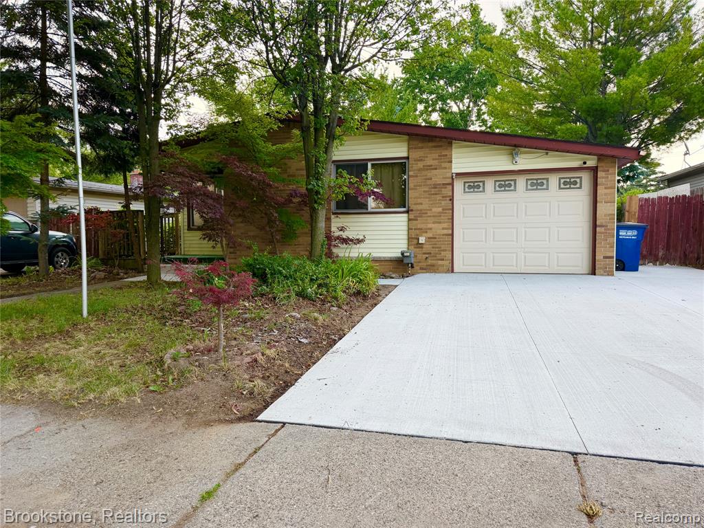 413 Forest Street, Westland, MI 48186 — front exterior