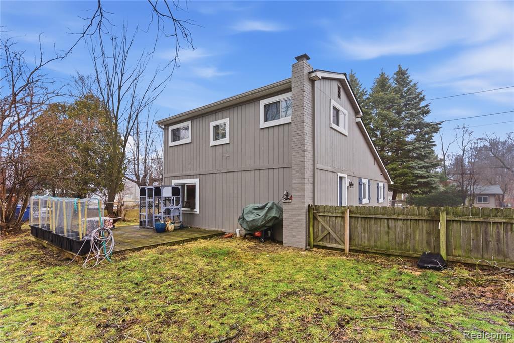875 Scott Lake Road, Waterford, MI 48328 — Photo 31