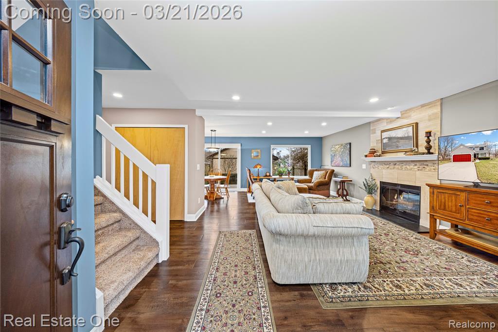1065 Round Lake Road, White Lake, MI — Photo 3