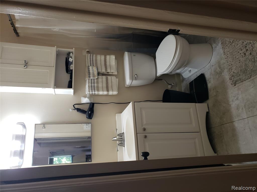 4534 Raubinger Road, Swartz Creek, MI 48473 — Photo 6