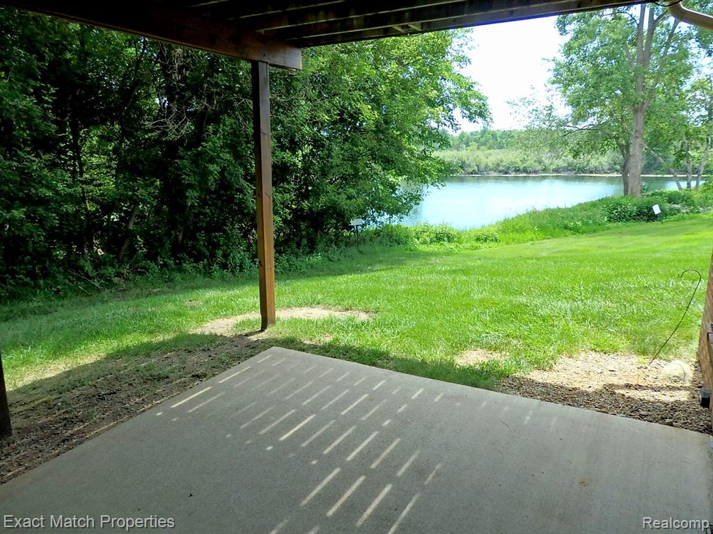 971 Sloane Court, 4, White Lake, MI — Photo 46