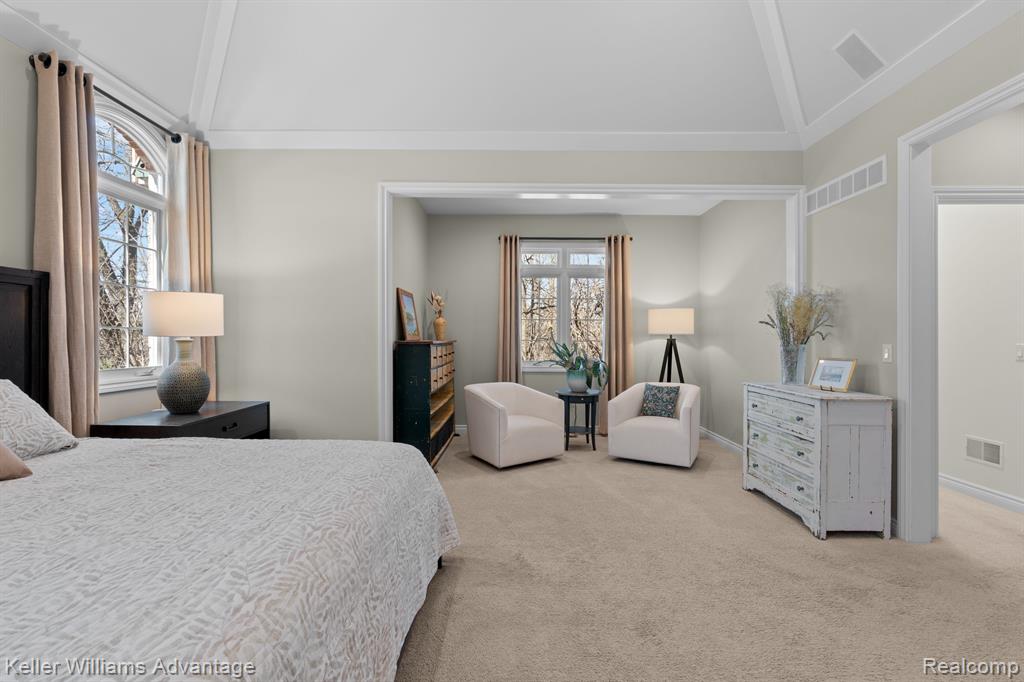 2026 HUNTERS CREEK Drive, Ypsilanti, MI 48198 — Photo 23