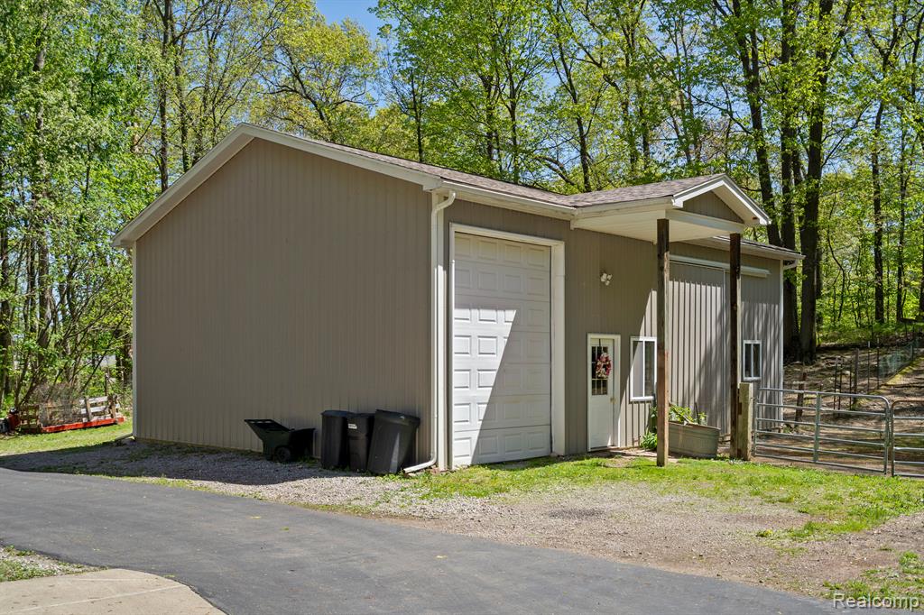 7630 DILLEY Road, Davisburg, MI 48350 — Photo 31