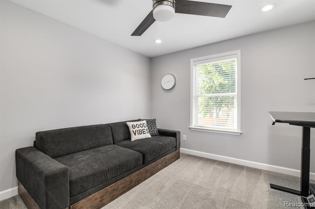 438 E GOULSON Avenue, Hazel Park, MI 48030 — Photo 21