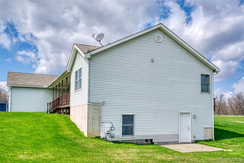 10488 W Grand River Road, Fowlerville, MI 48836 — Photo 25