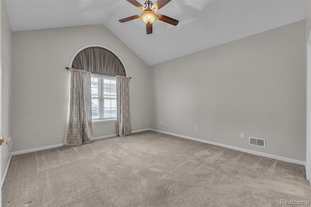 1155 Abbey Court, Westland, MI — Photo 34
