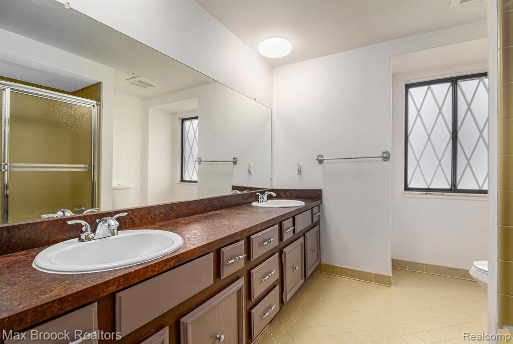 5962 CHERRY CREST Drive, West Bloomfield, MI — Photo 29