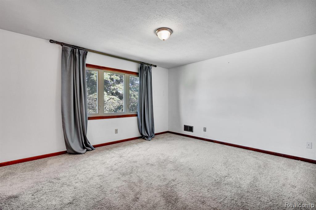436 Dutch Hill Drive, Lansing, MI 48917 — Photo 15