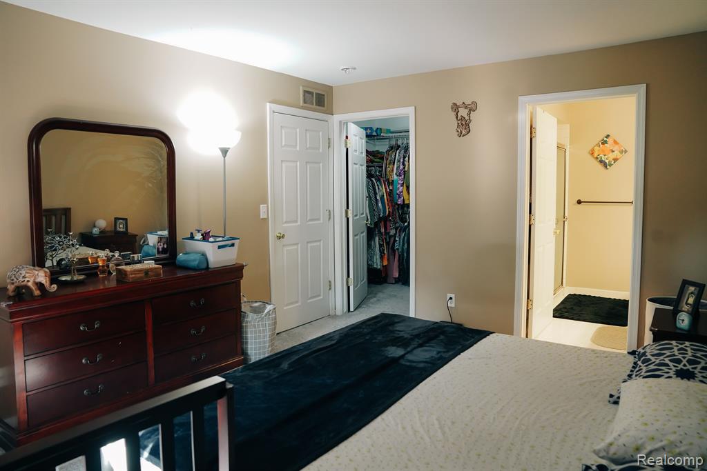 44840 MARIGOLD Drive, Sterling Heights, MI 48314 — Photo 24