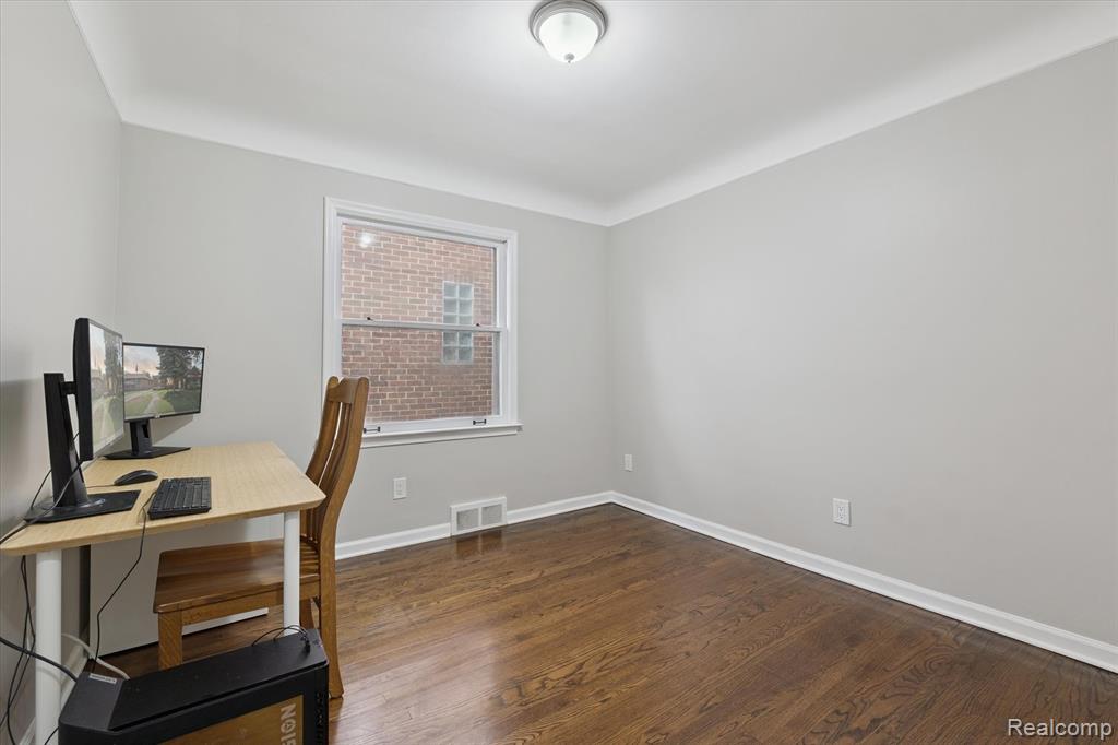 7307 Colonial Street, Dearborn Heights, MI 48127 — Photo 17