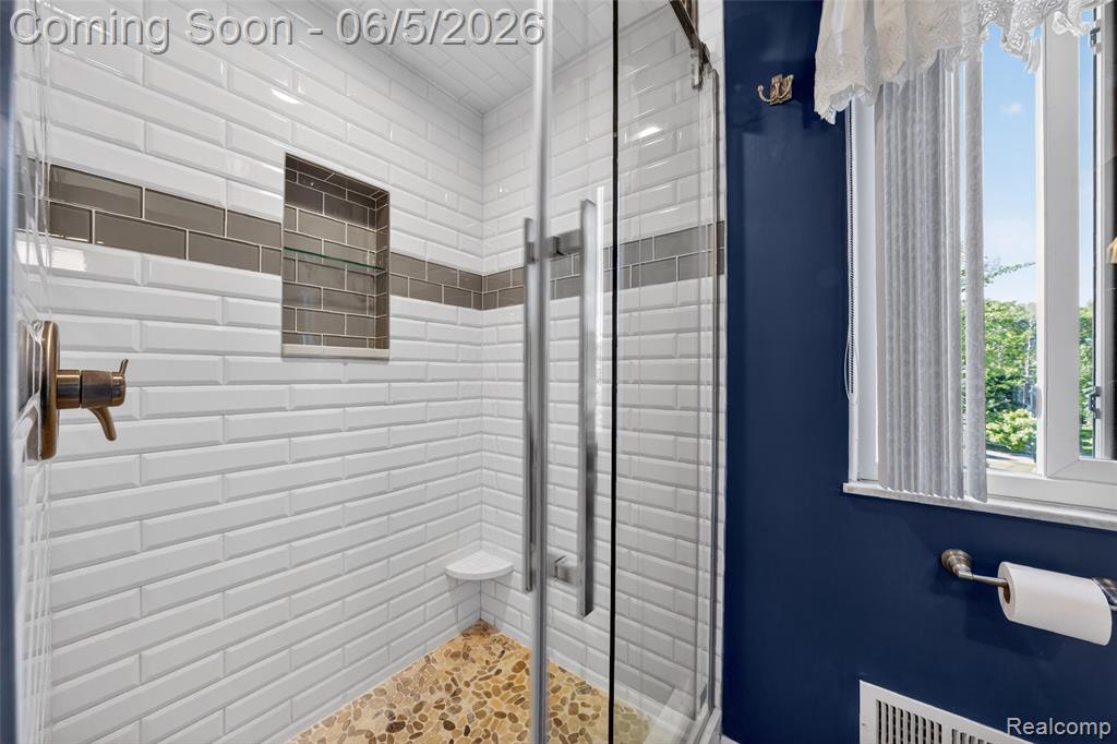 7841 Rampart Trail, Waterford, MI 48327 — Photo 19