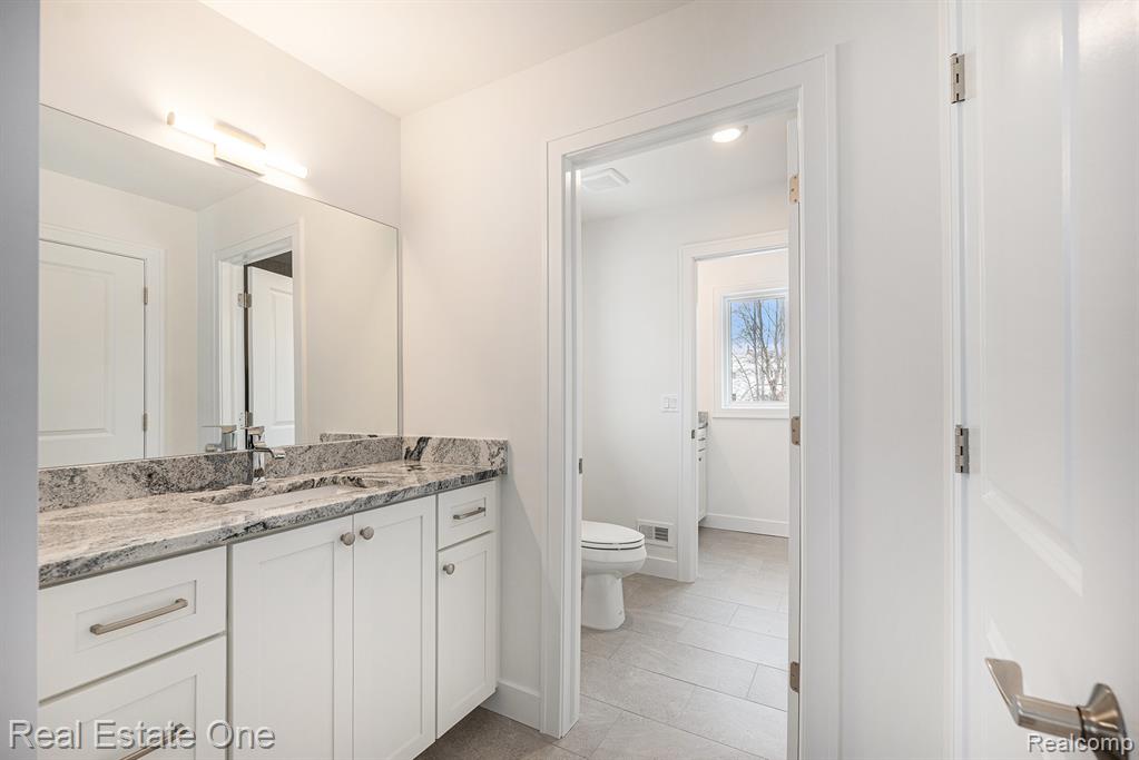 2423 BUCKTHORN Drive, Shelby, MI 48316 — Photo 34
