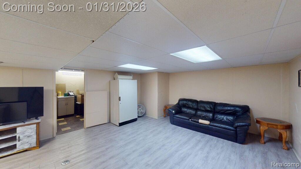 20201 Lochmoor Street, Harper Woods, MI 48225 — Photo 14