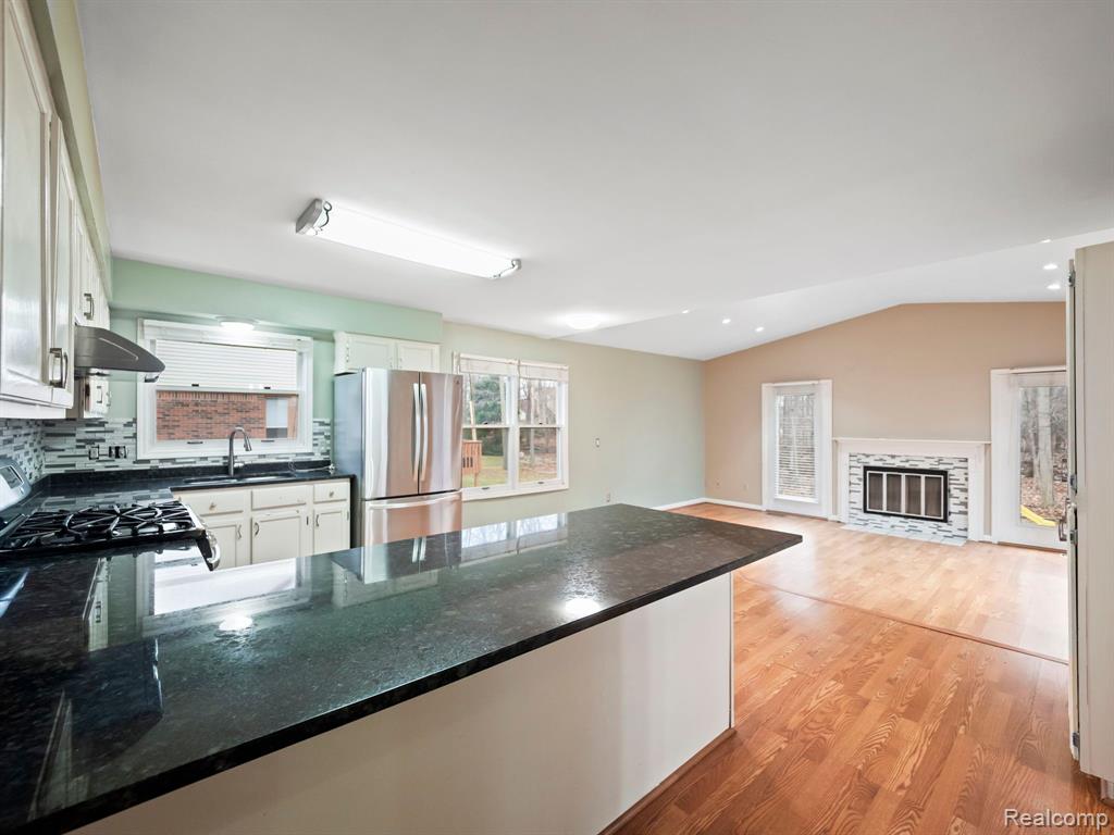 462 DAYLILY Drive, Rochester Hills, MI 48307 — Photo 14