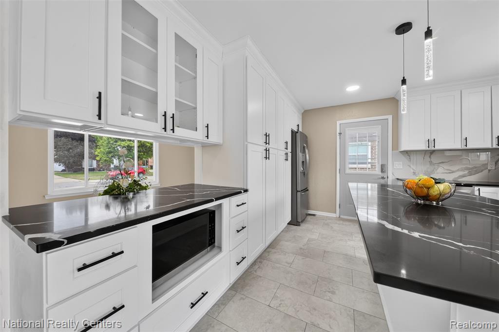 40014 Eagle Drive, Sterling Heights, MI 48310 — Photo 15