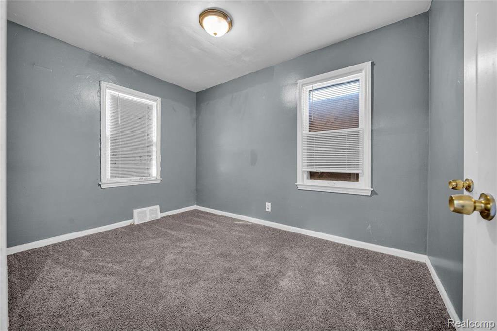 7701 PIEDMONT Street, Detroit, MI 48228 — Photo 13