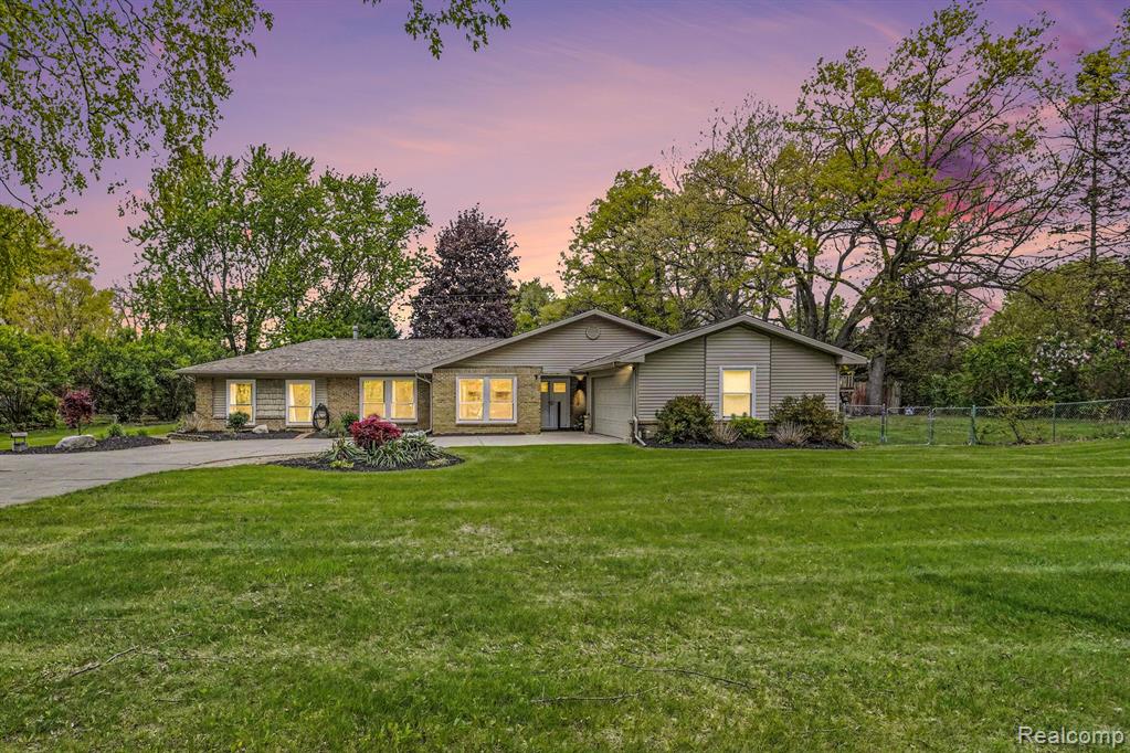9511 Longmeadow Street, Fenton, MI 48430 — Photo 18
