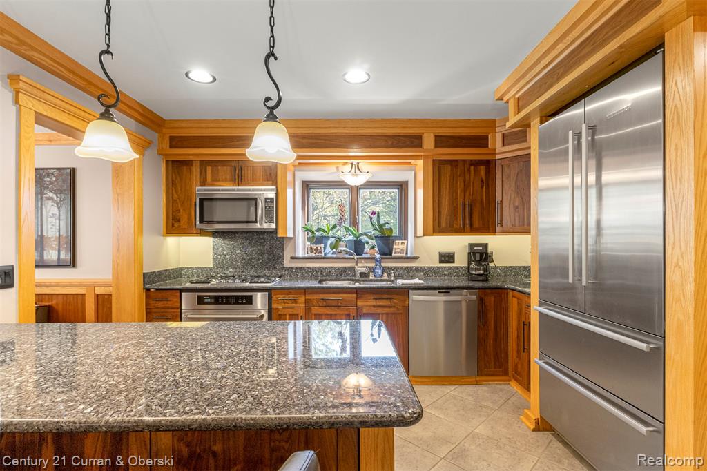 42049 Farm Lane Court, Sterling Heights, MI 48313 — Photo 20
