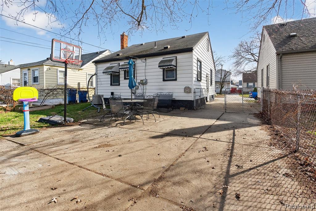 4140 Syracuse Street, Dearborn Heights, MI 48125 — Photo 29