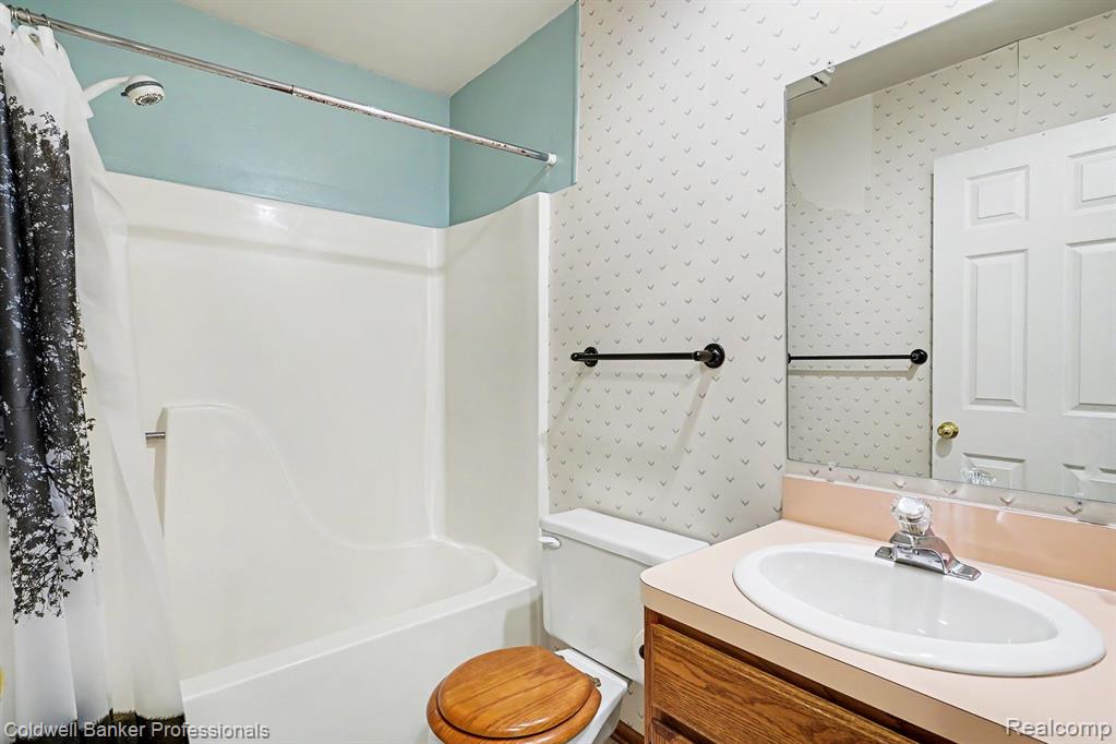 1083 Shalin Drive, Davison, MI 48423 — Photo 12