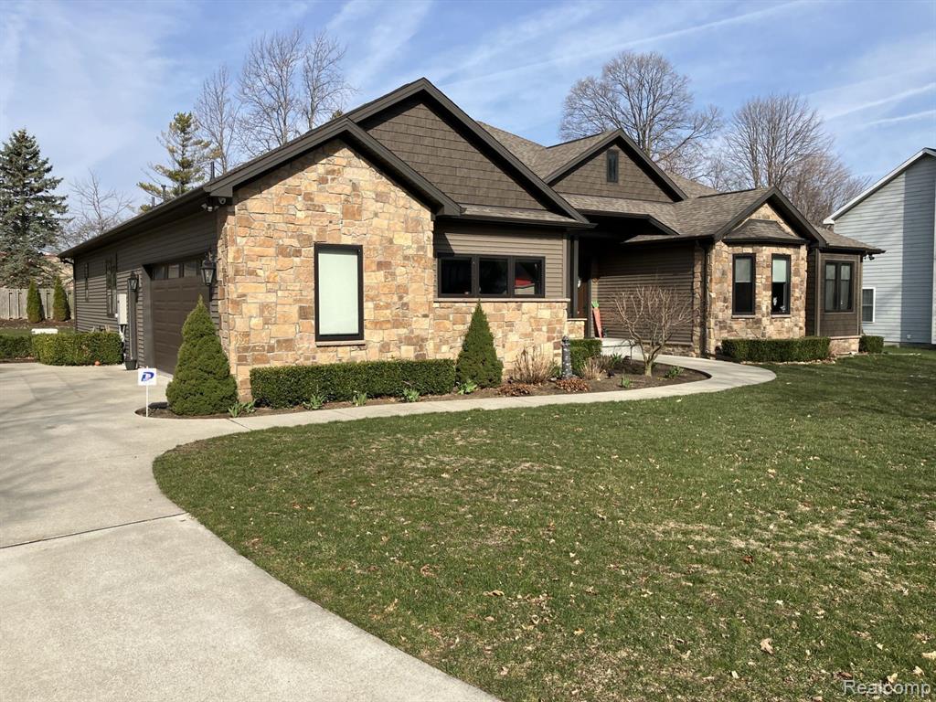 4339 GREENVIEW Circle, Fort Gratiot, MI 48059 — Photo 2