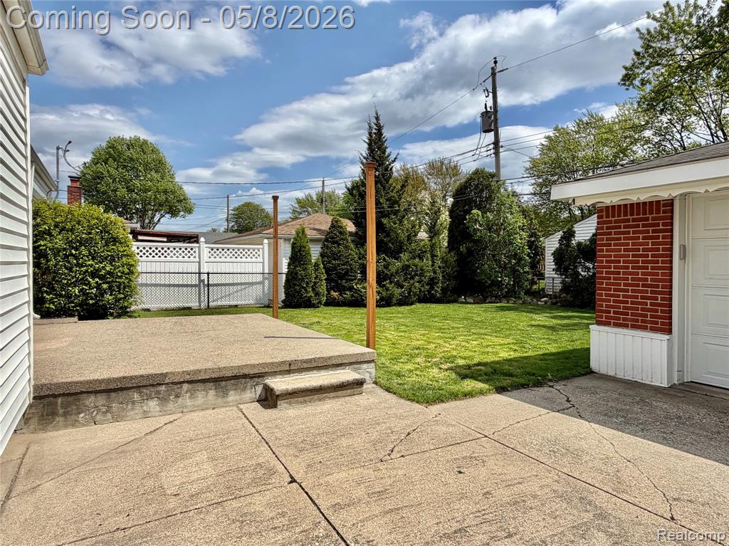 1274 Fontaine Avenue, Madison Heights, MI 48071 — Photo 26