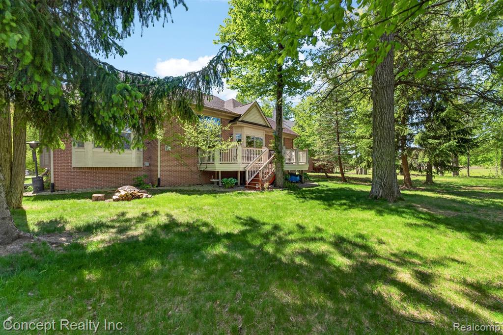 42392 White Hart Boulevard, Canton, MI 48188 — Photo 37