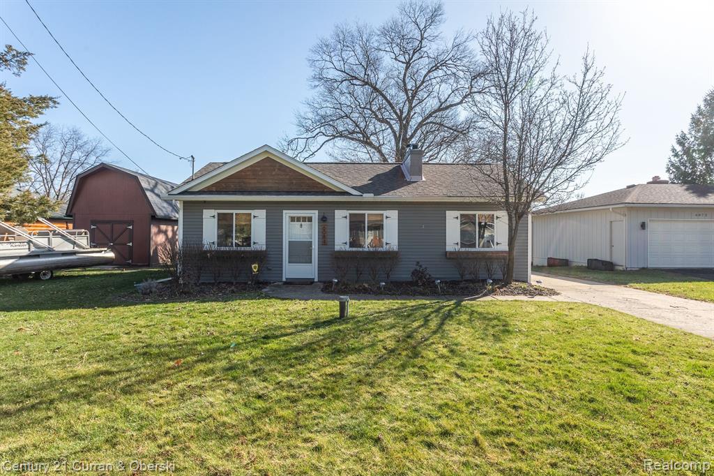 6084 BROCKWAY Street, Commerce Twp, MI 48382 — Photo 23