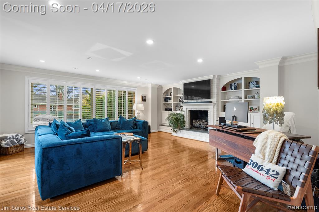 47 Roslyn Road, Grosse Pointe Shores, MI 48236 — Photo 18
