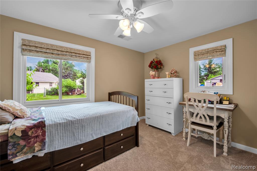 8320 Lagoon Street, Commerce Twp, MI 48382 — Photo 19