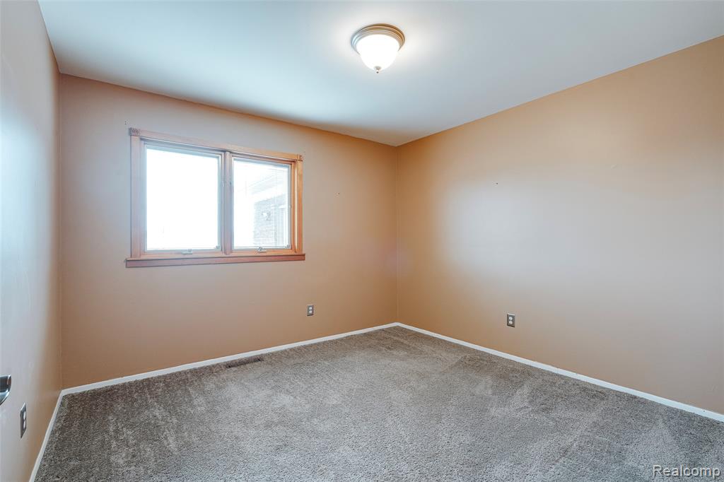12590 Shery Lane, Southgate, MI 48195 — Photo 23