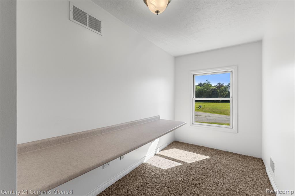2732 Carric Court, Jackson, MI 49201 — Photo 14