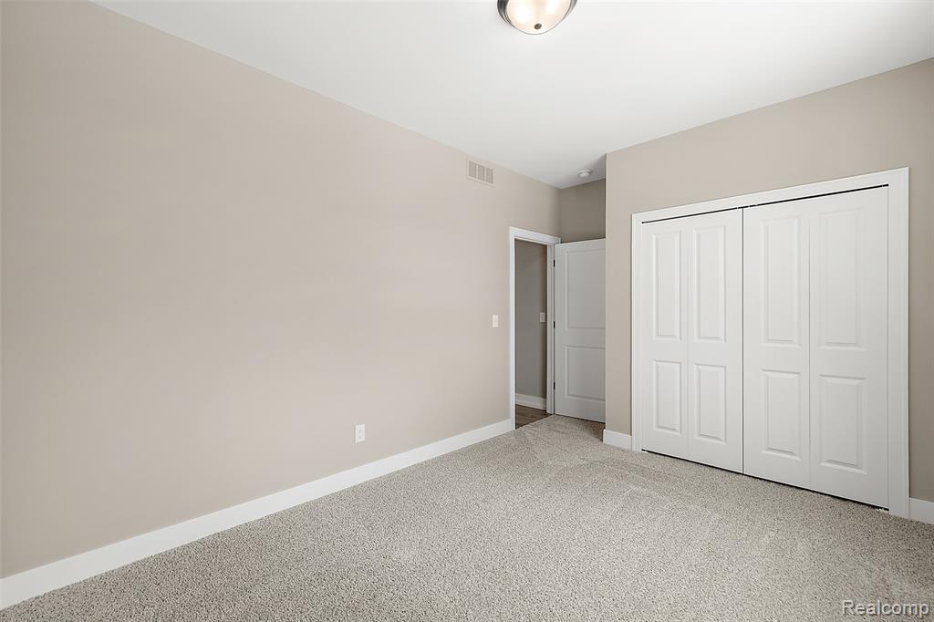 29697 Red Fox Lane, Chesterfield, MI 48047 — Photo 38
