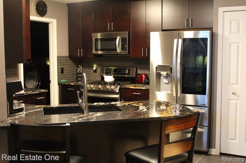 895 SPIREA, Howell, MI 48843 — Photo 6